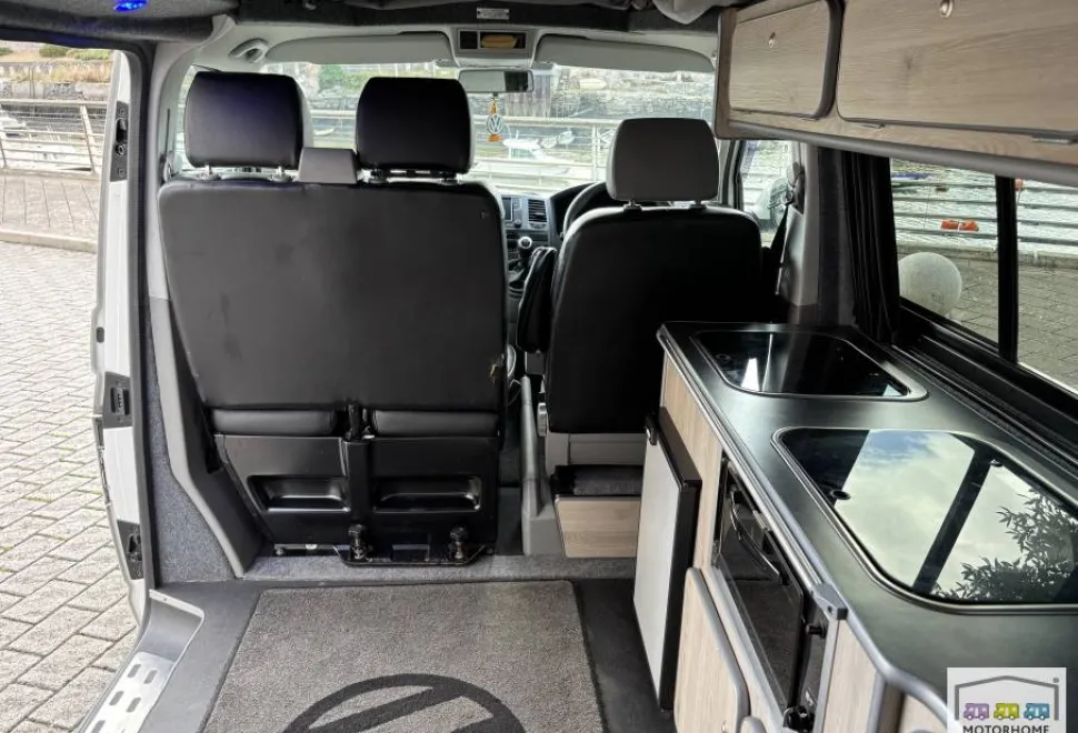 Volkswagen Transporter T28 2015