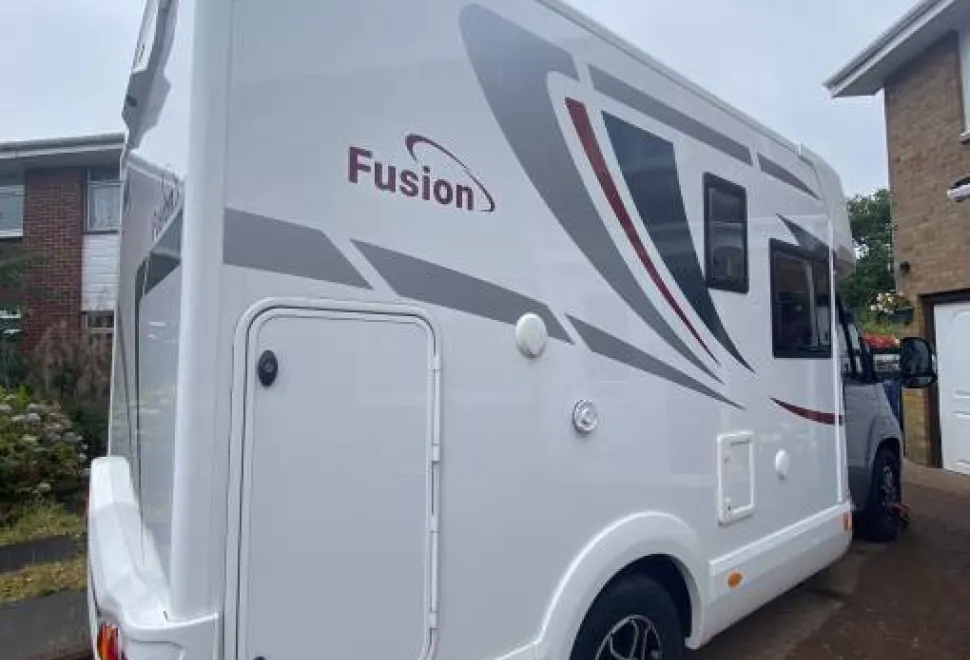 McLouis Fusion 331G 2023