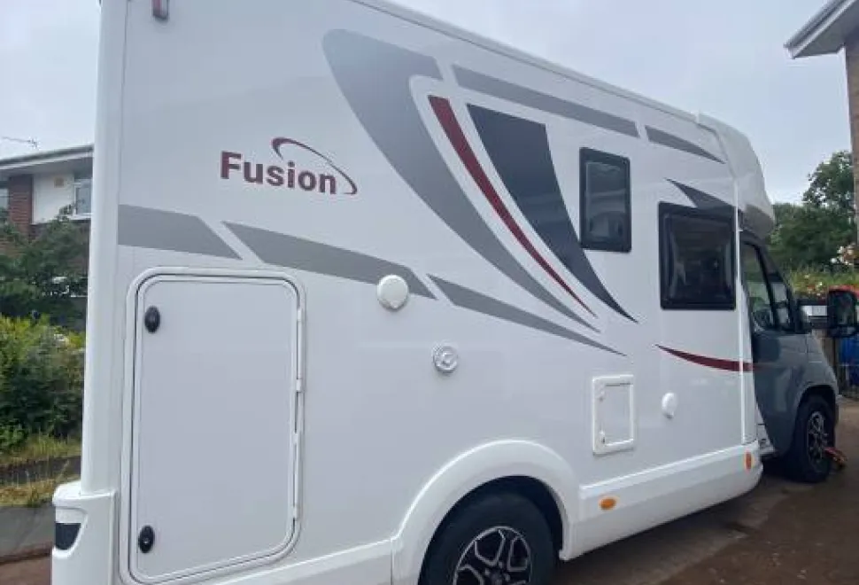 McLouis Fusion 331G 2023