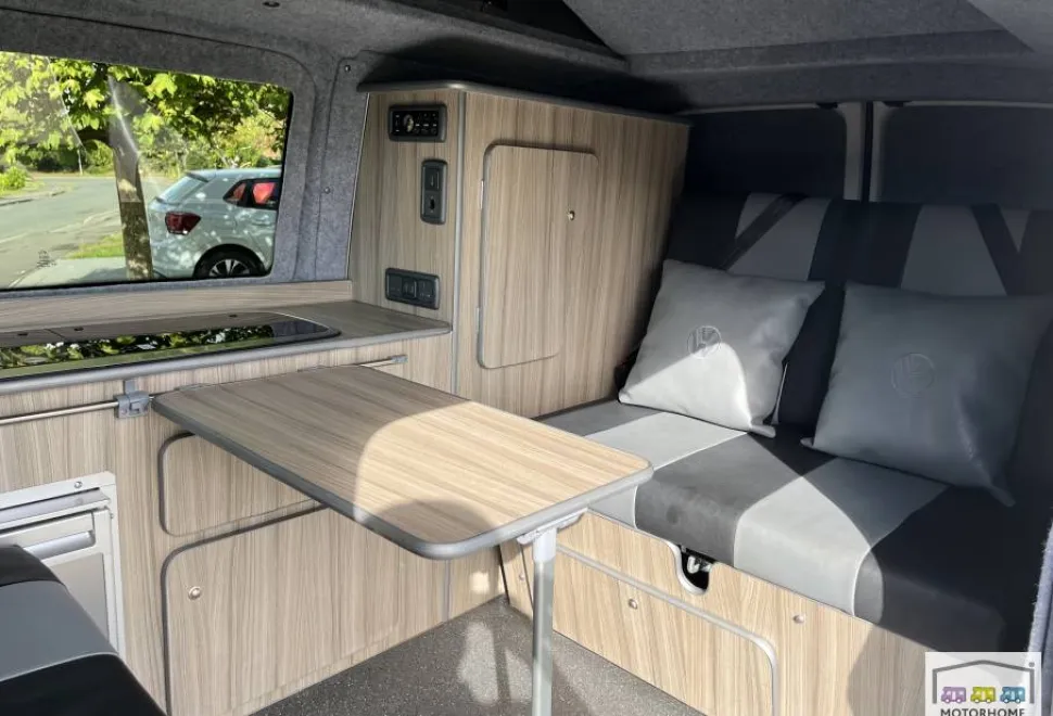 Volkswagen Transporter T28 2012