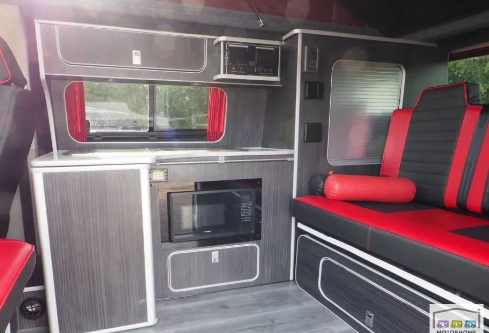 Volkswagen Transporter T28 2016