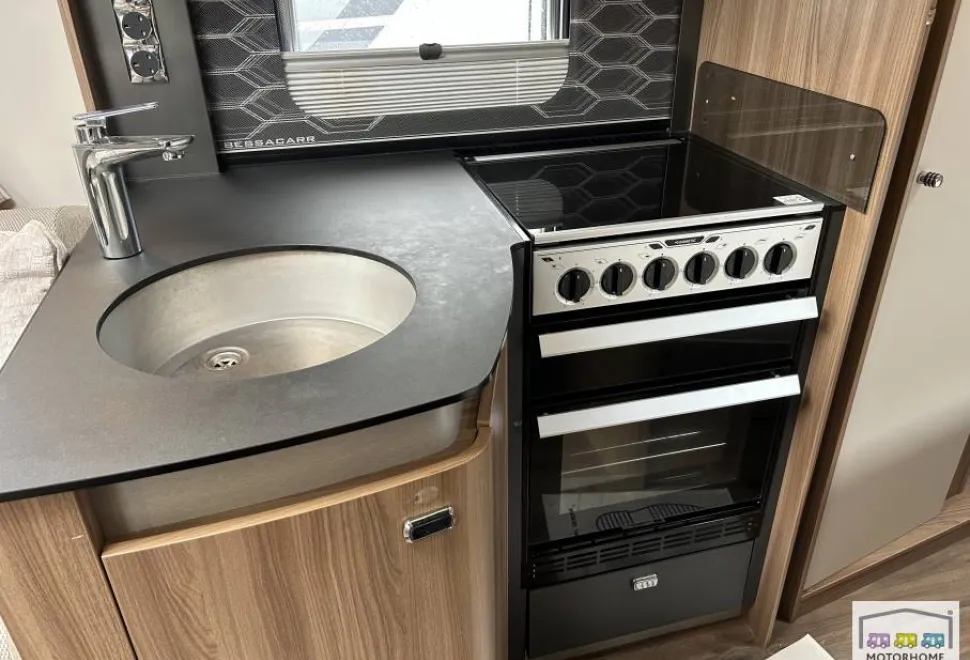 Swift Bessacarr  584 2018