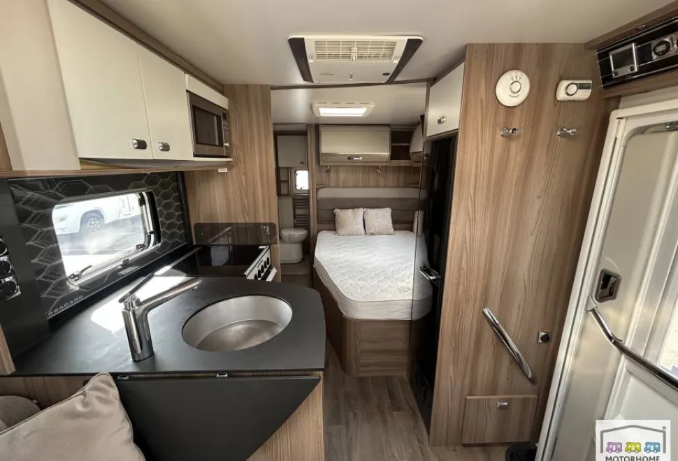 Swift Bessacarr  584 2018