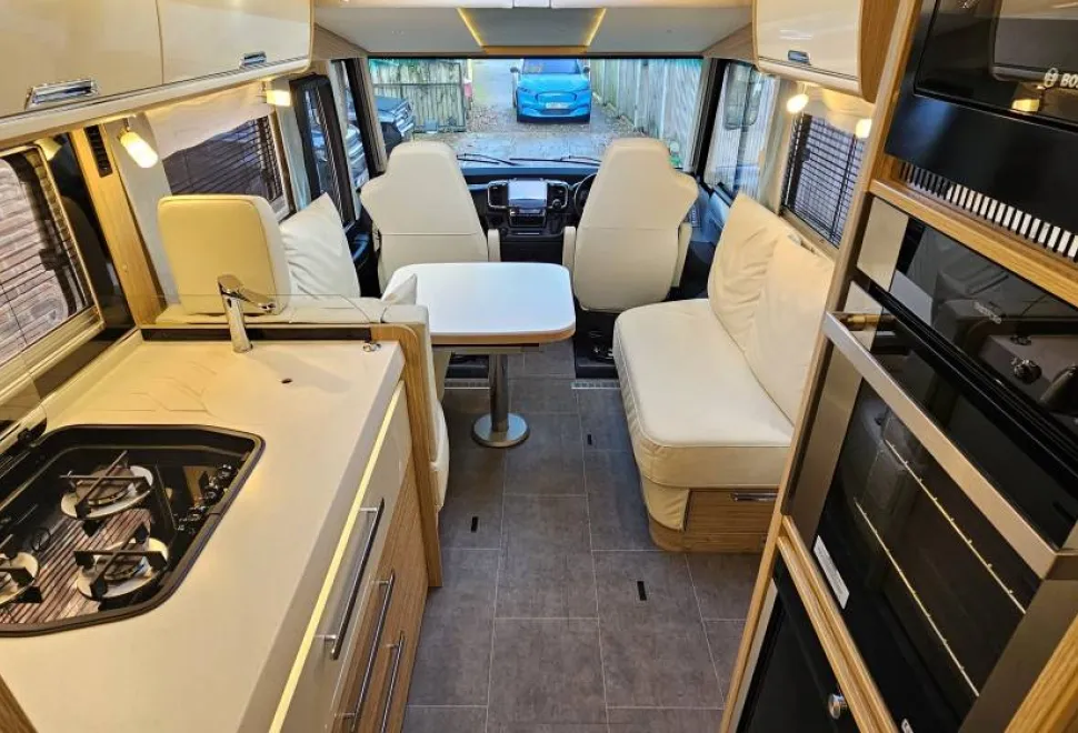 Niesmann and Bischoff Arto 88EK 2024