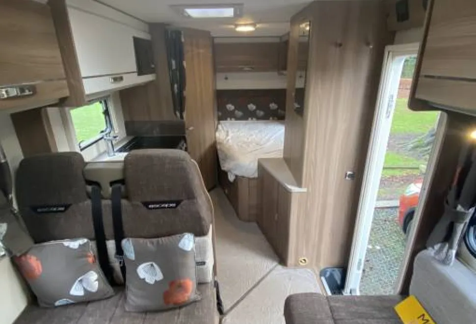 Swift Escape 664 2014