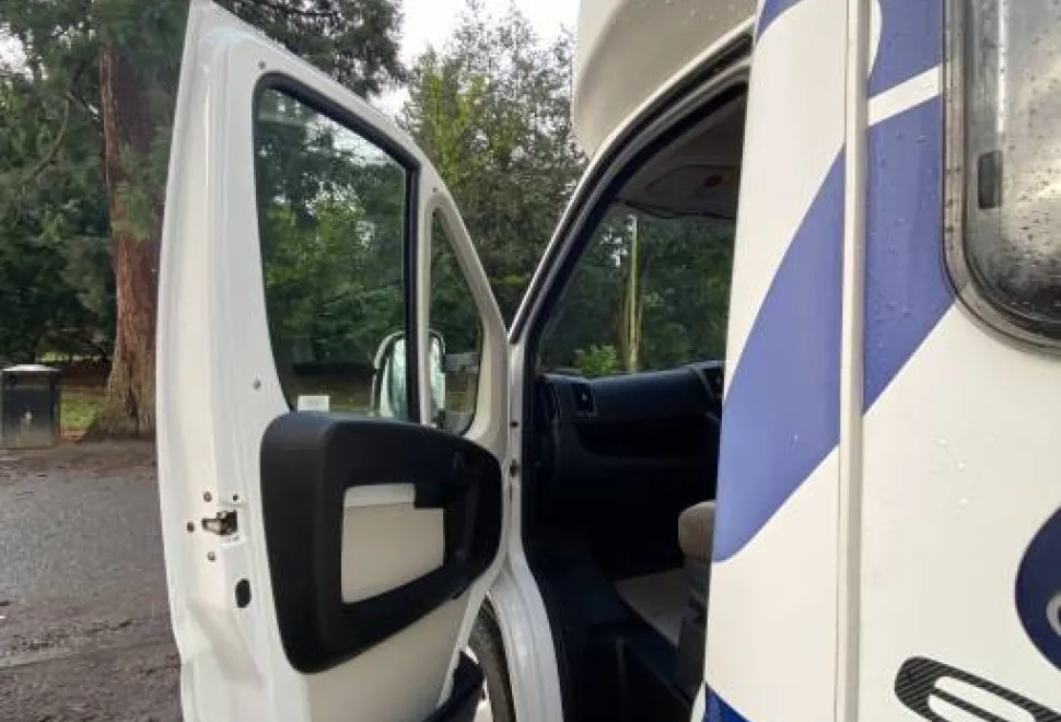 Swift Escape 664 2014