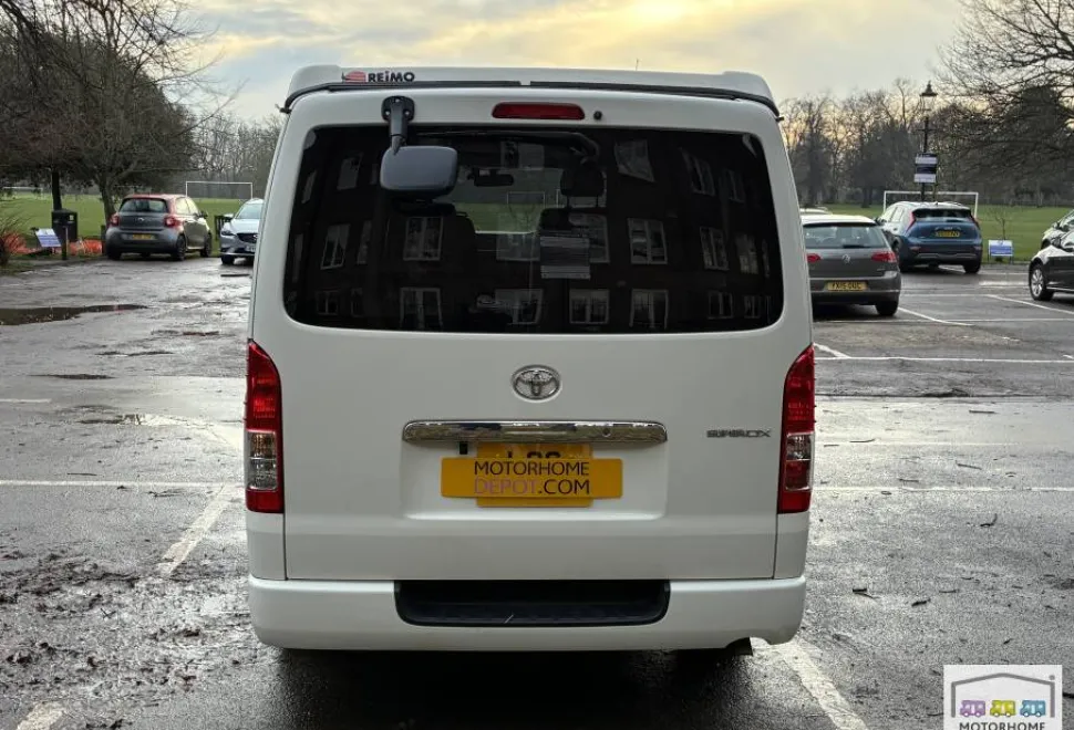Toyota Hiace  2007
