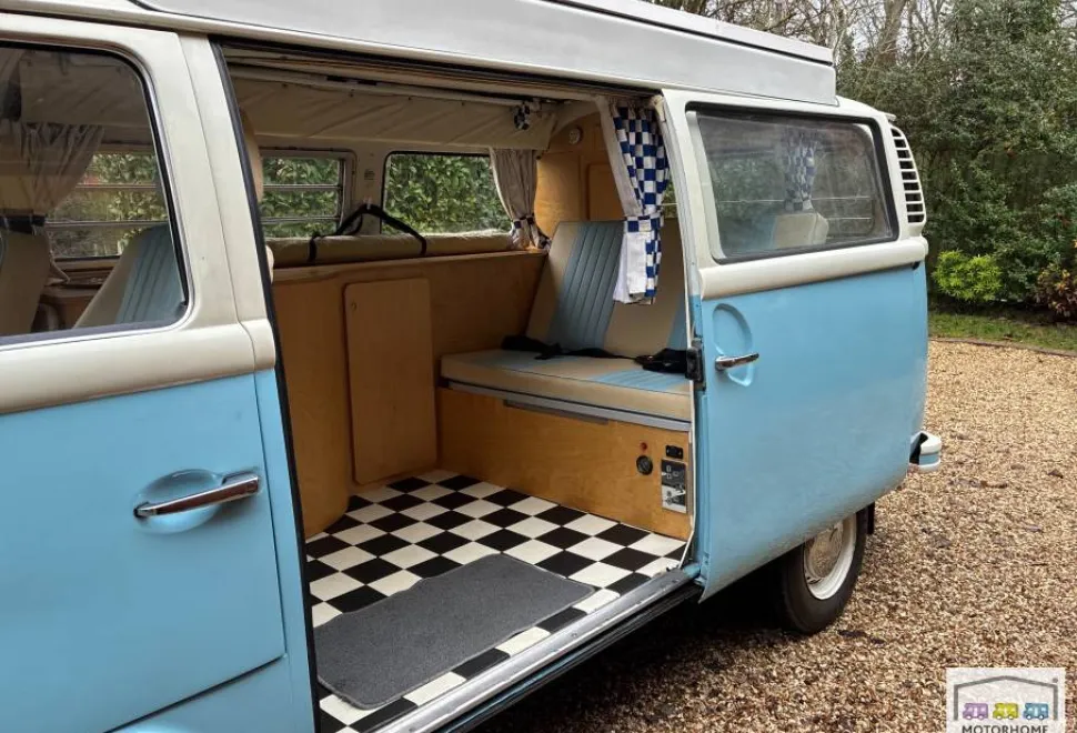 Volkswagen T2 Bay Window  1974