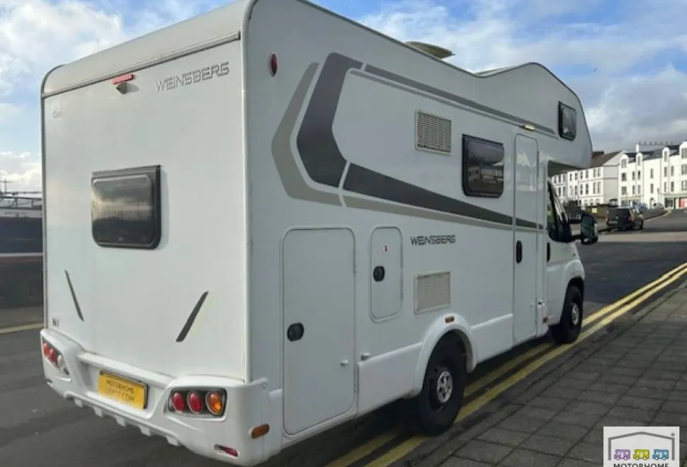 Weinsberg Carahome 600 DKG 2016