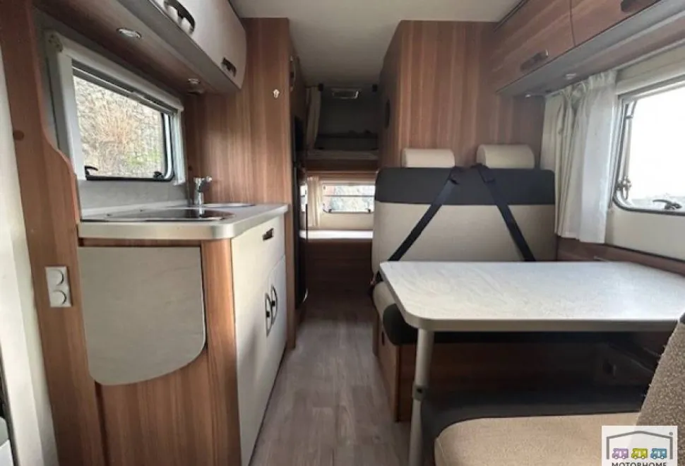 Weinsberg Carahome 600 DKG 2016