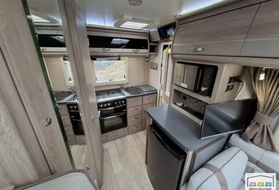Auto-Sleepers Broadway EK LT 2020