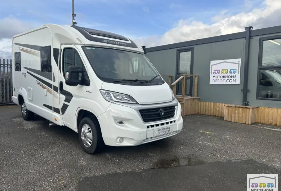 Swift Escape Compact C402 2021