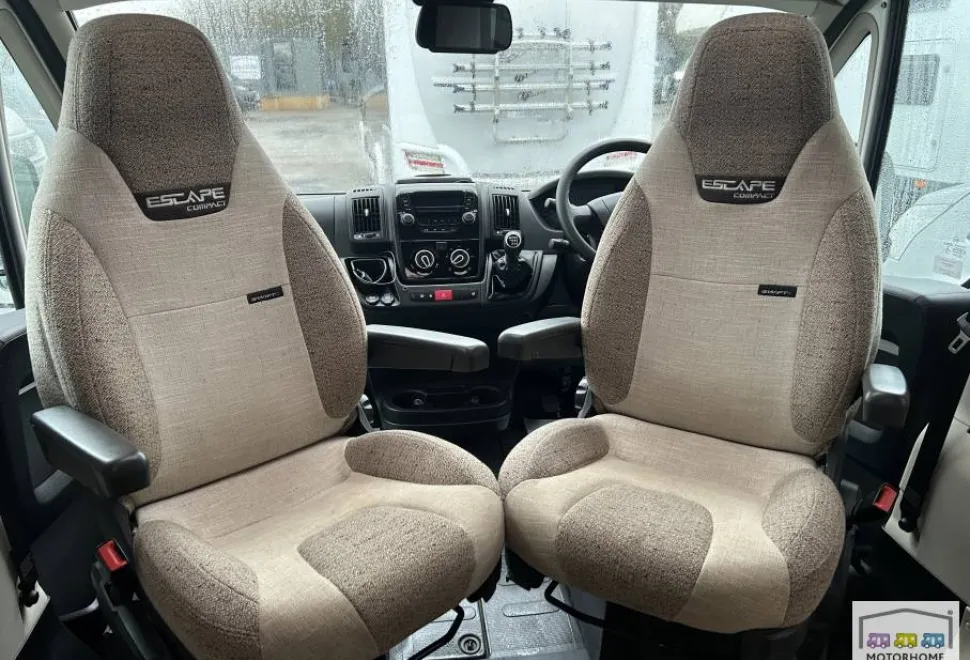 Swift Escape Compact C402 2021
