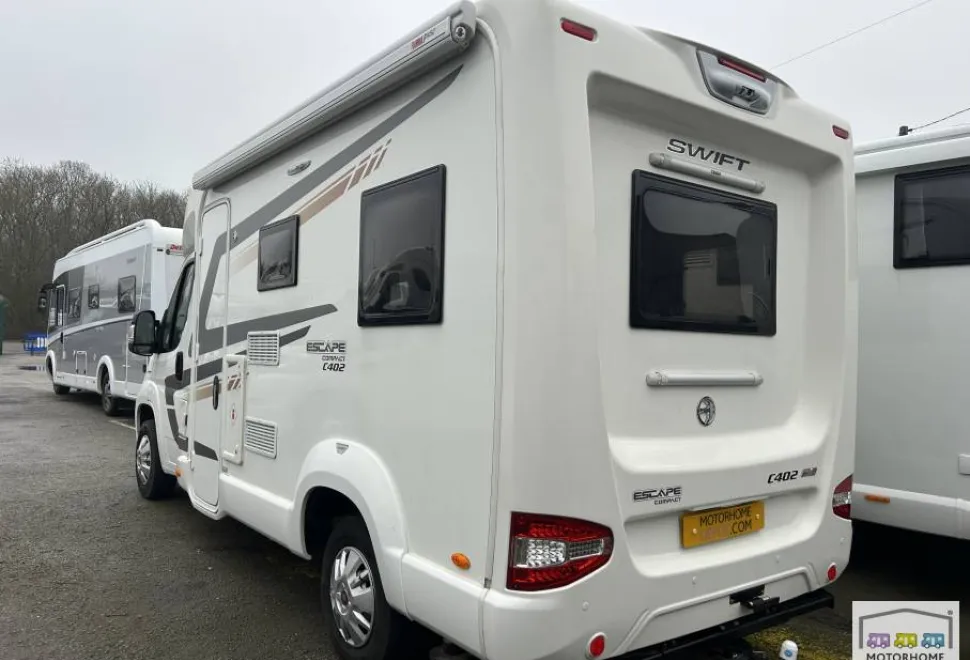 Swift Escape Compact C402 2021