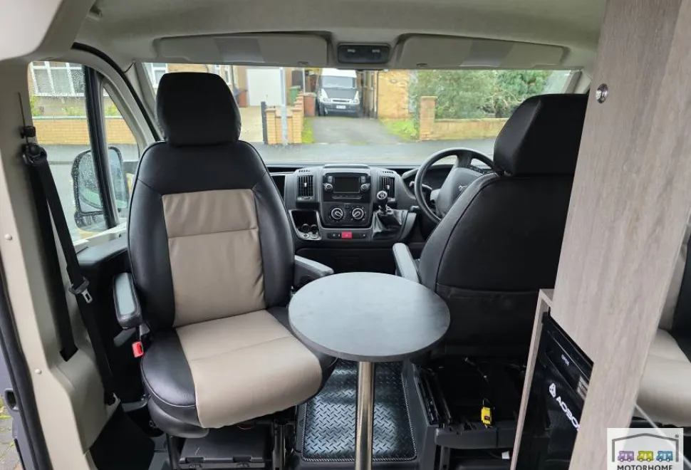 Peugeot Boxer 335 L3H2 Professional Hdi 2023