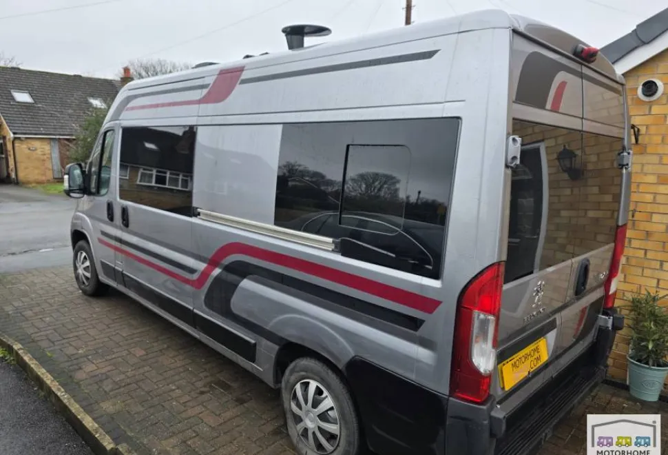 Peugeot Boxer 335 L3H2 Professional Hdi 2023