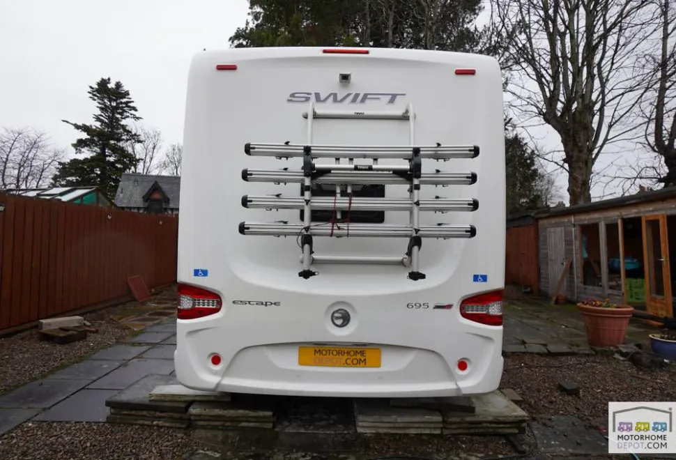 Swift Escape 695 2018
