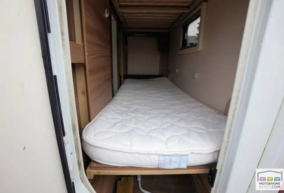 Swift Escape 695 2018