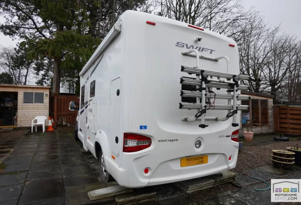 Swift Escape 695 2018