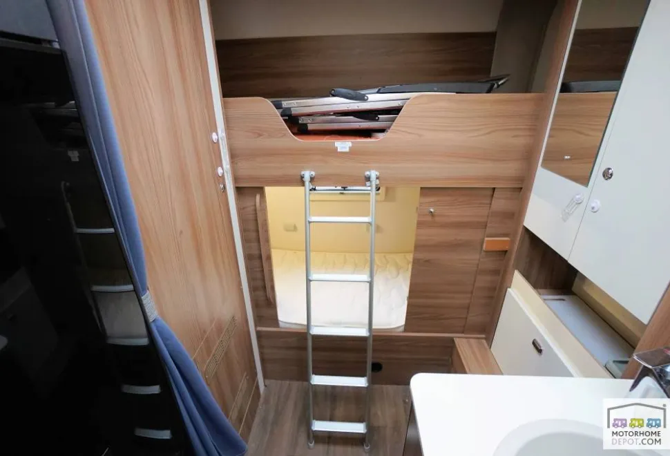 Swift Escape 695 2018