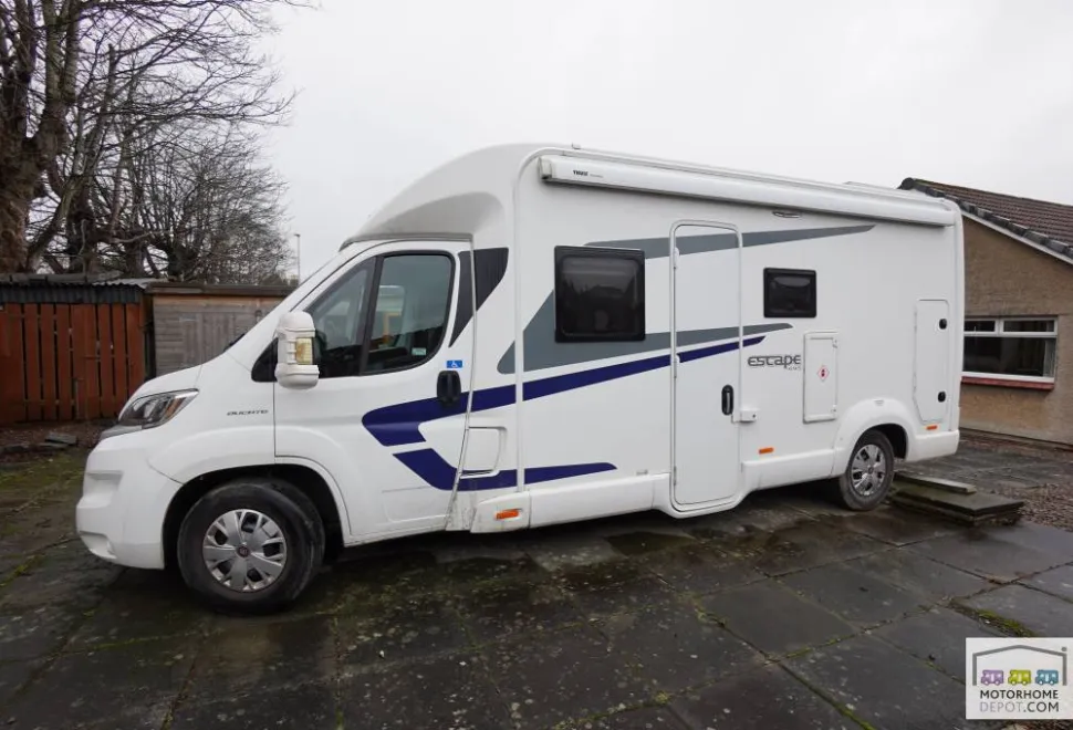 Swift Escape 695 2018