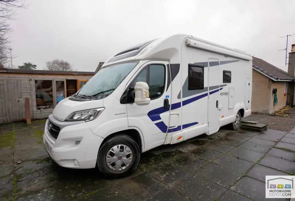 Swift Escape 695 2018