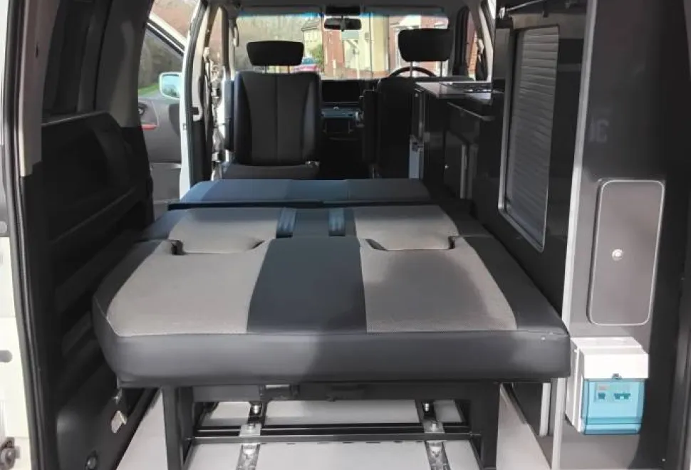 Nissan Elgrand Camper Van 2007