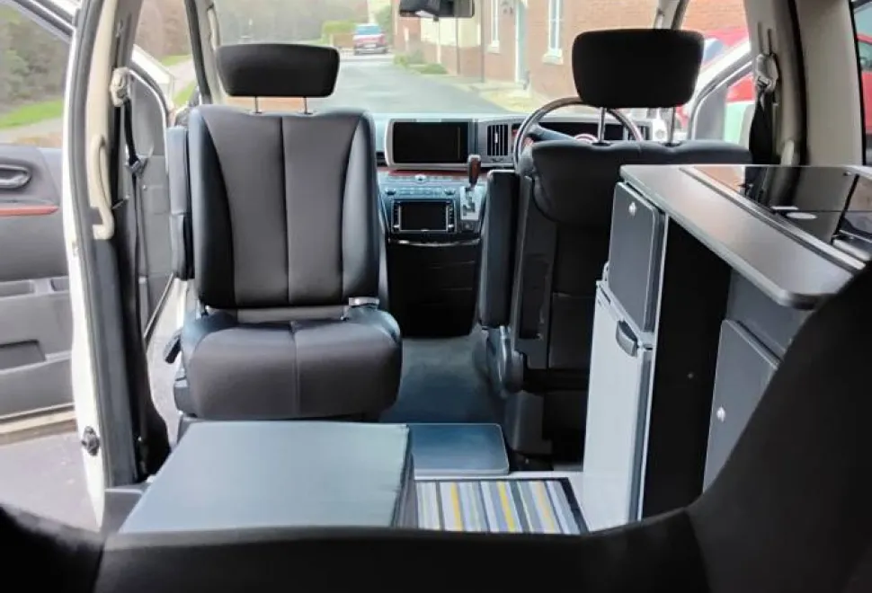 Nissan Elgrand Camper Van 2007