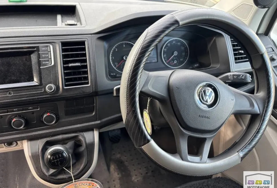 Volkswagen T6  2018