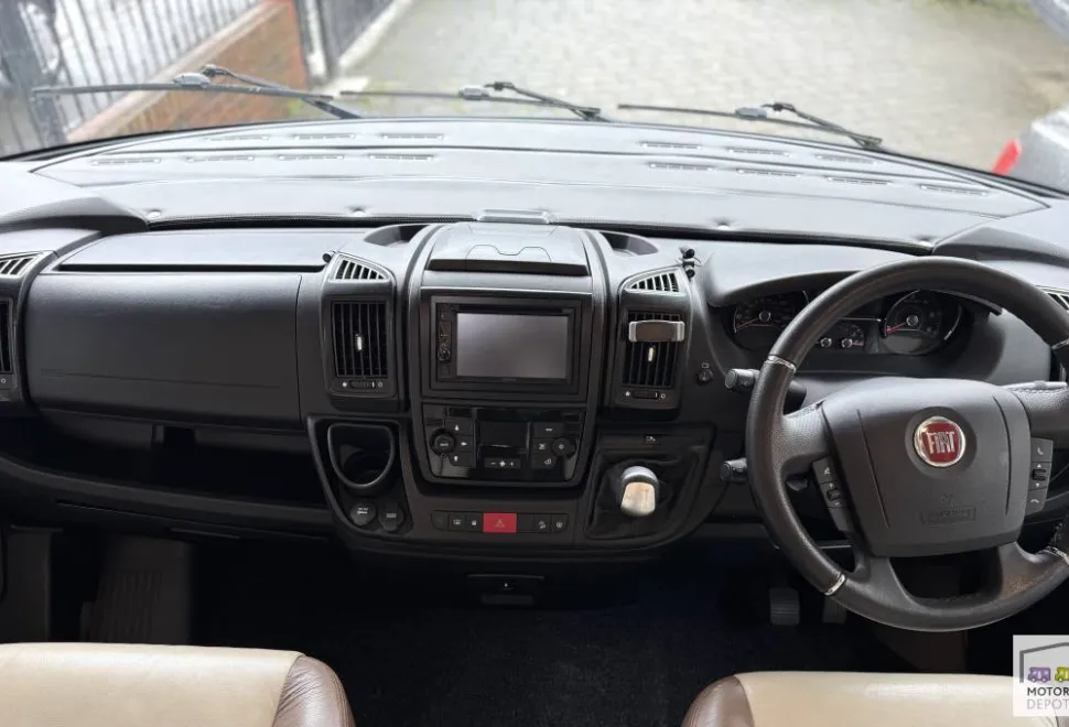 Rapido Distinction i1090  2019