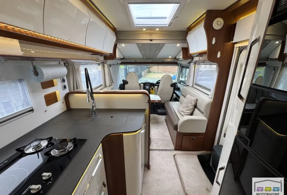 Rapido Distinction i1090  2019