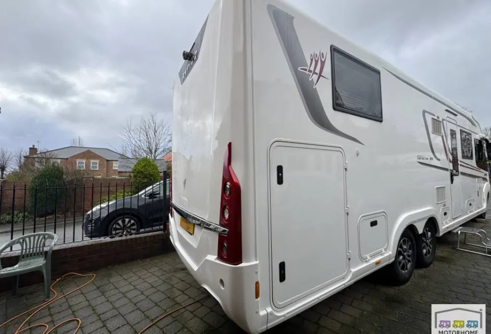Rapido Distinction i1090  2019