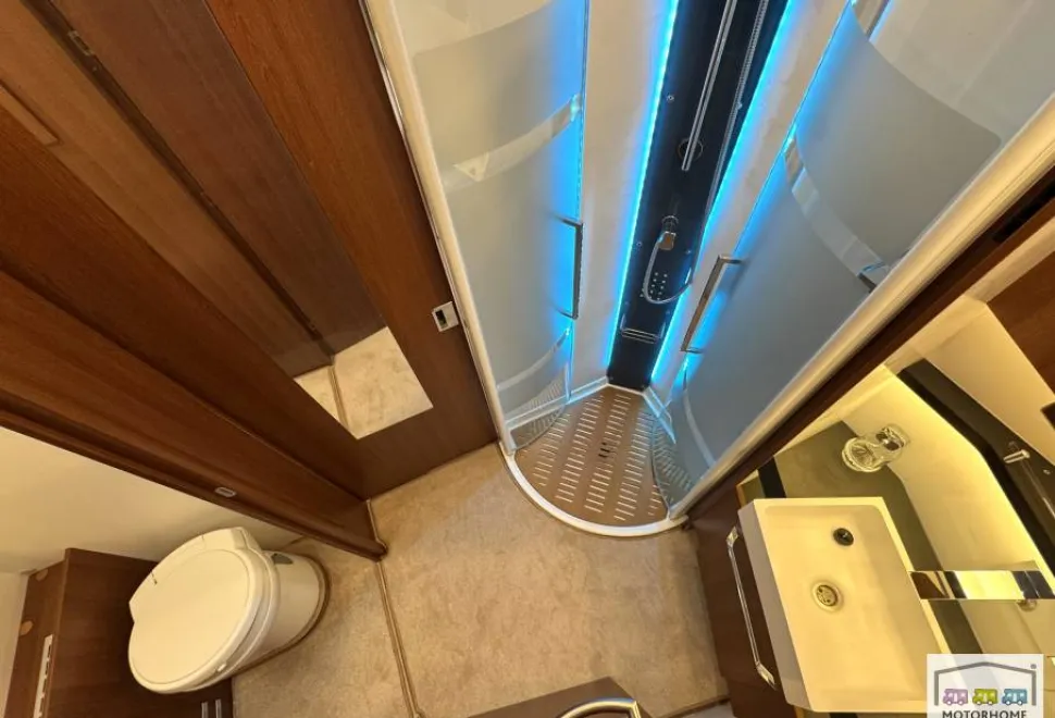 Rapido Distinction i1090  2019