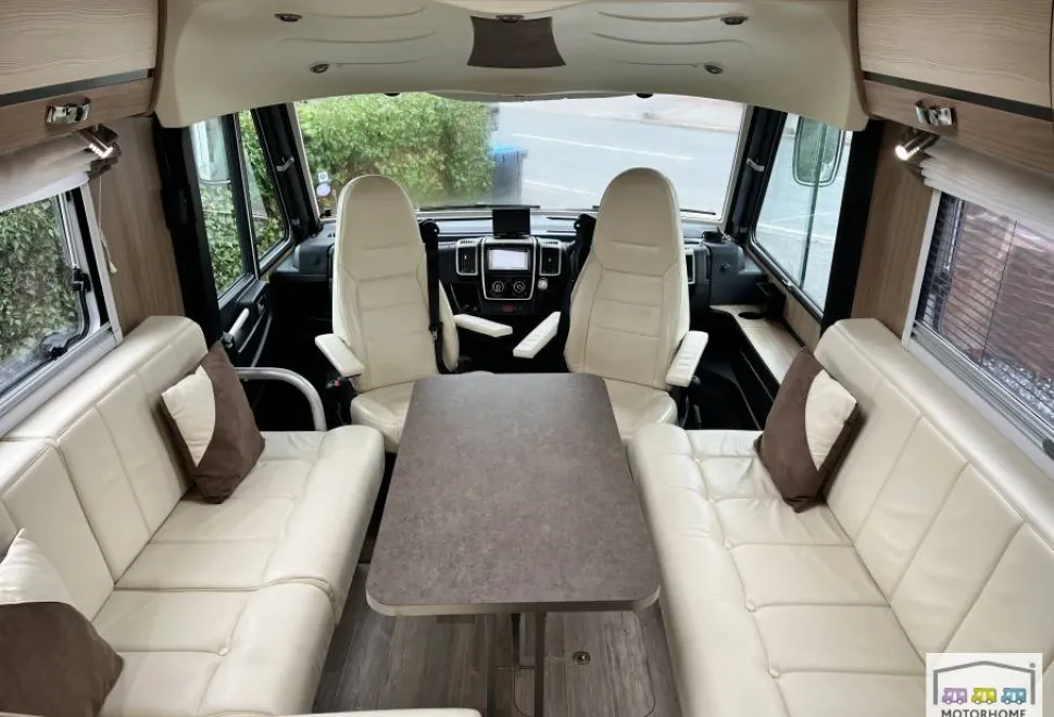 Pilote Reference G 690 2014