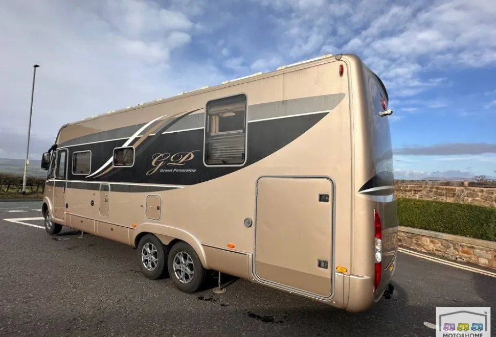 Burstner Grand Panorama  i920 2014