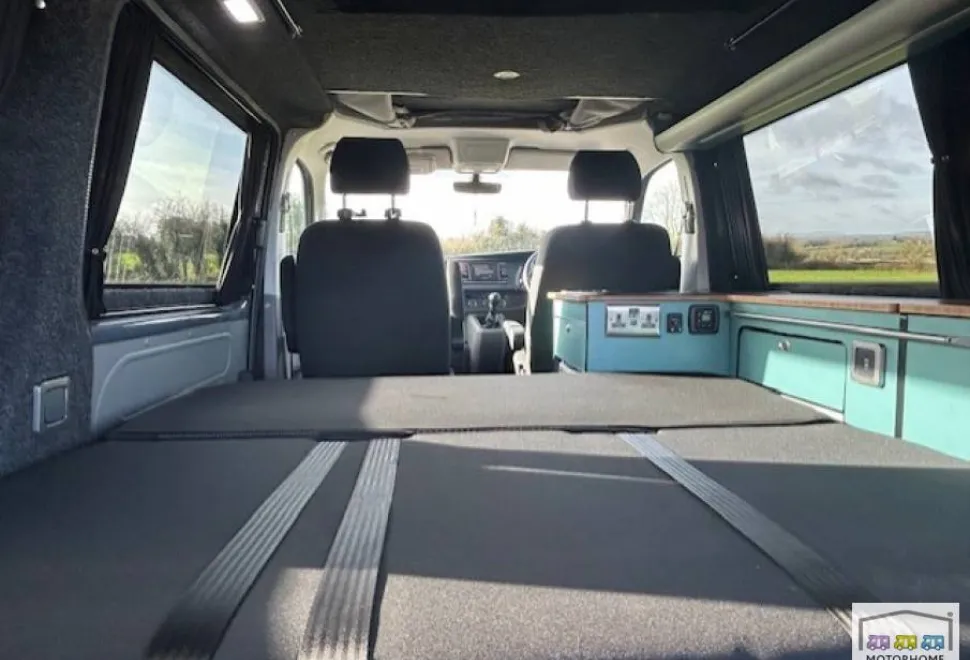 Volkswagen Transporter T28 2022