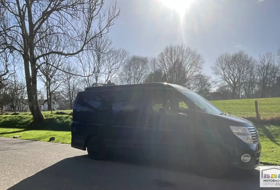 Nissan Elgrand  2005