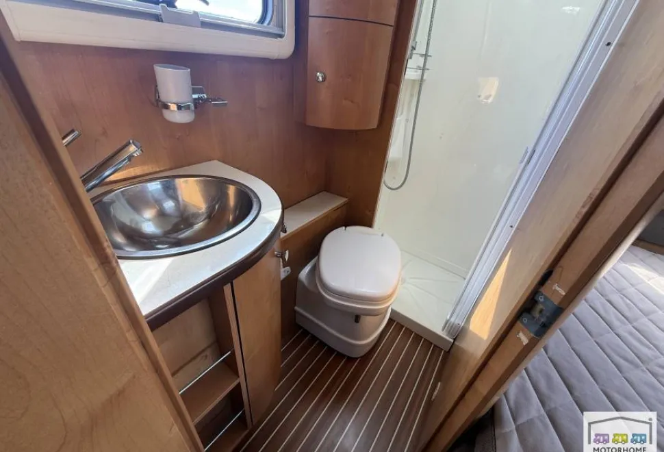 Rapido  9086DF  2010