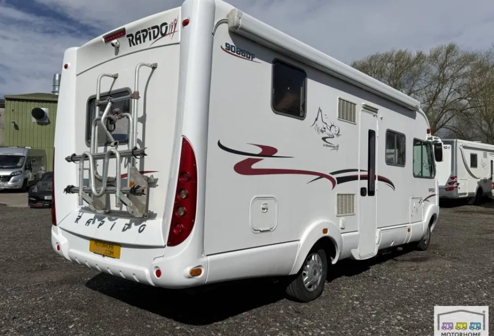 Rapido  9086DF  2010