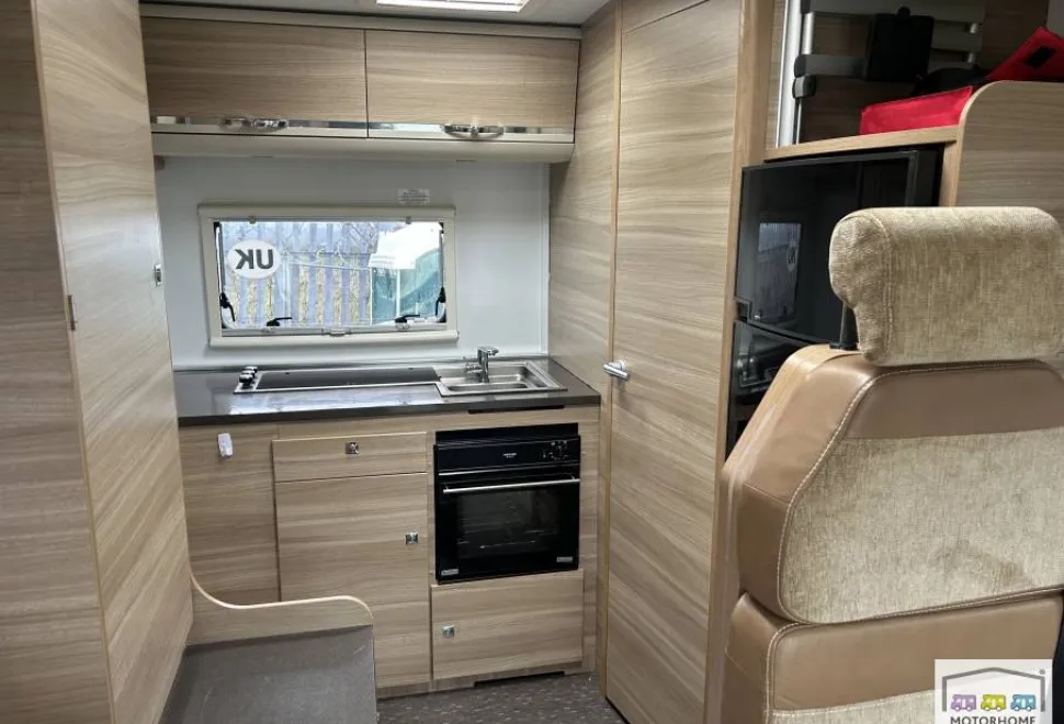 Adria Matrix 590 SG 2015