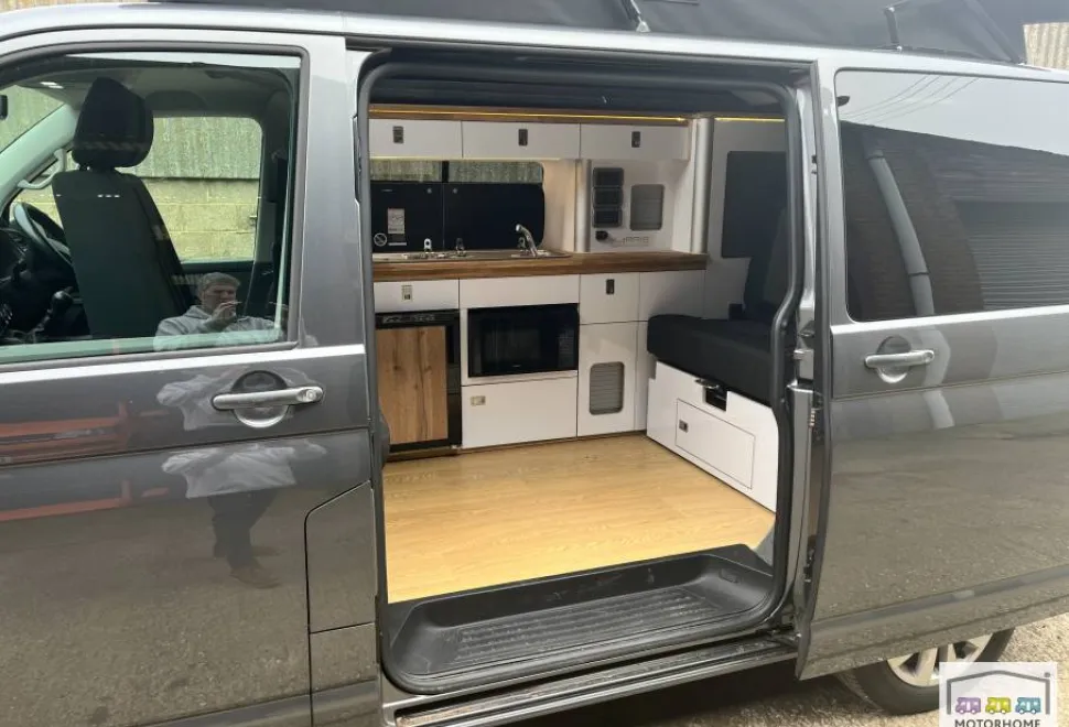 Volkswagen Transporter Highline 2021
