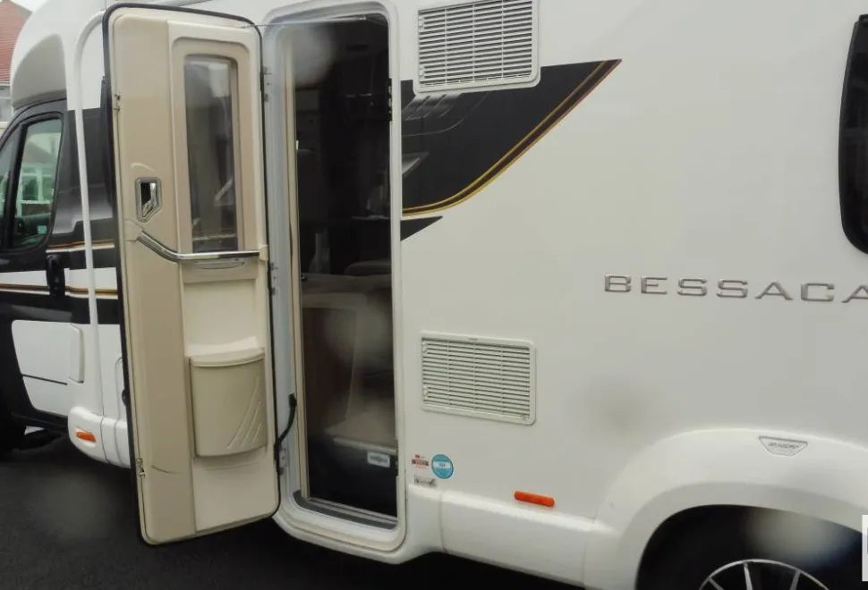 Swift Bessacarr  574  2019