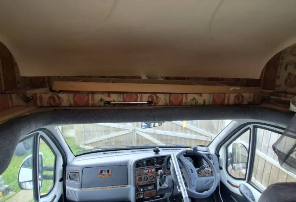 Swift Kon-Tiki  2000
