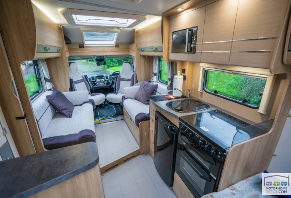 Elddis Riva Gold 185 2020