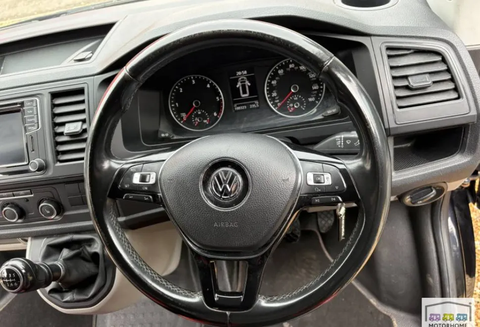 Volkswagen T6 Transporter   2018