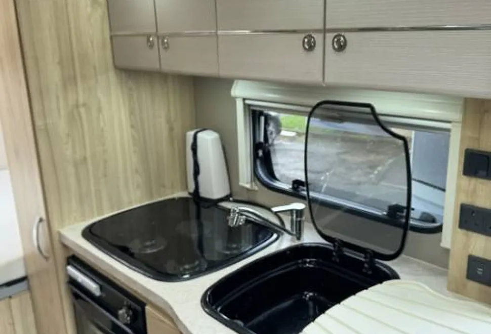 Elddis Majestic 125 2017