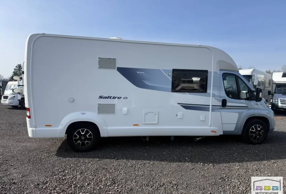 Swift Escape 695 2017