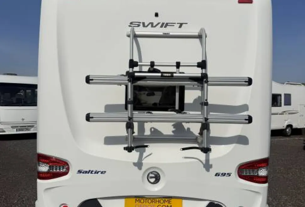 Swift Escape 695 2017