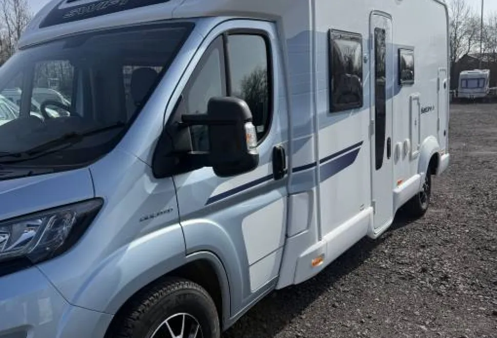 Swift Escape 695 2017