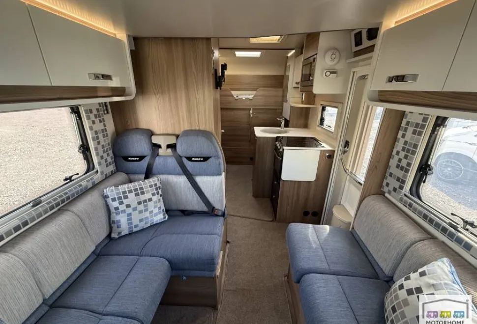 Swift Escape 695 2017